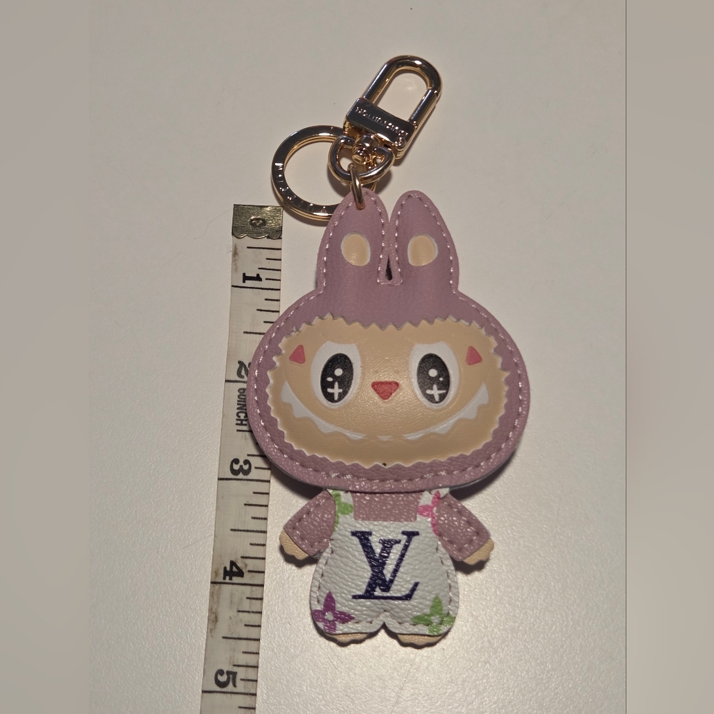 Labubu Leather Keychain - Picture 6 of 7